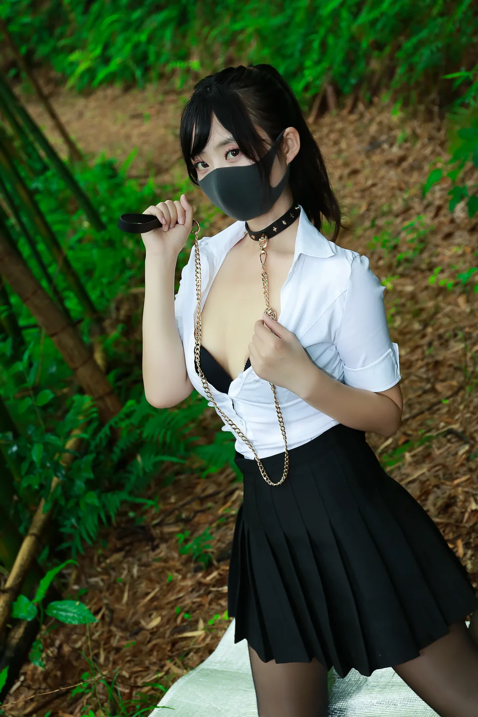李佳 - No.010 黑百褶裙森林 [58P-348MB] tg@simisebaisi 【丝足阁】031.webp